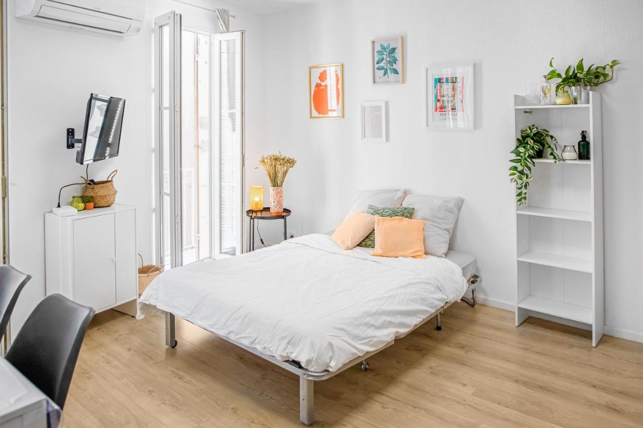 Le Chat Orange Lägenhet Aubagne Exteriör bild